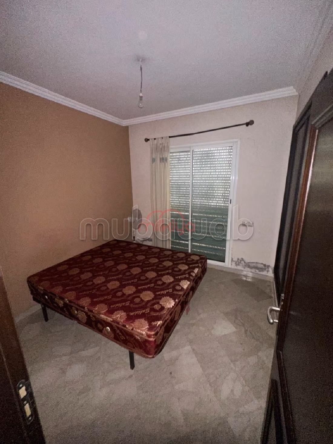 Apartment for sale in Maârif. Large area 90 m². No Lift, Large terrace