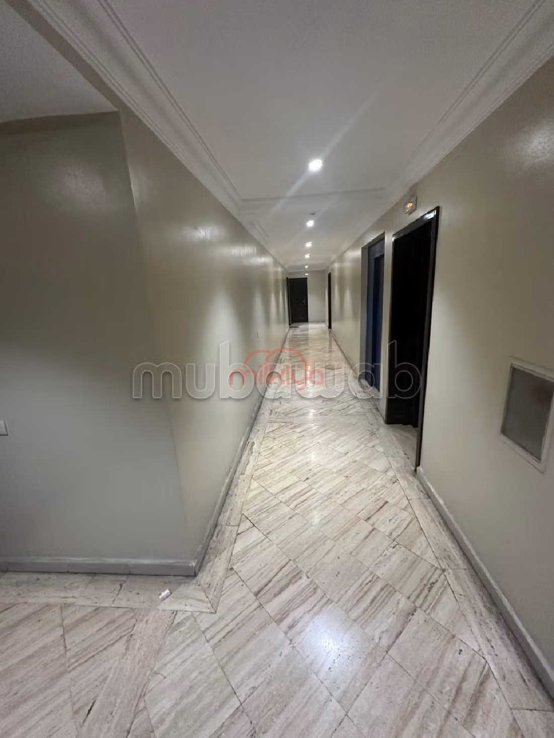 Apartment for sale in Maârif. Large area 90 m². No Lift, Large terrace