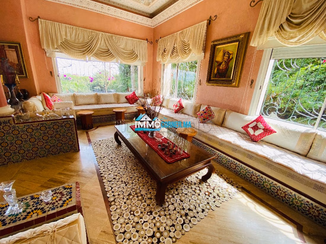 منزل رائع للكراء ب الجبل الكبير. 9 قطع كبيرة. مفروشة.