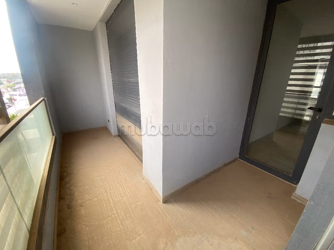 Appartementen huren in Casablanca Finance City. 3 Ruimtes. Terras en garage.