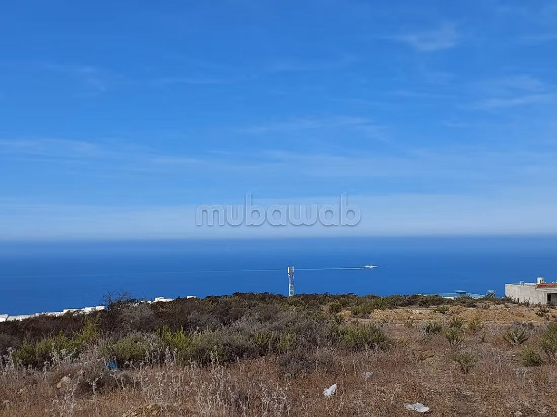 Beau Terrain avec plan autorisé pour villa à