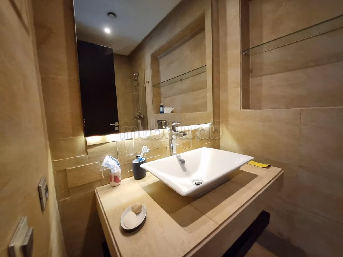 Superbe appartement à vendre à Gauthier. Surface totale 180 m². Double vitrage et chauffage central