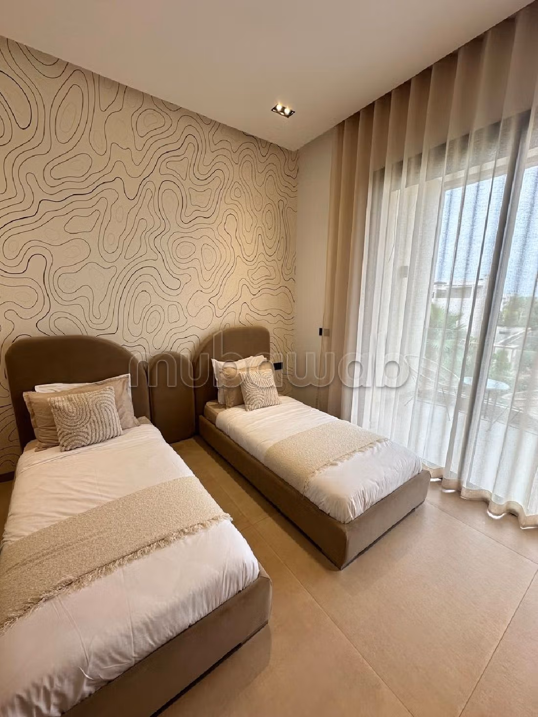 Beautiful villa for rent in Amelkis. 5 large living areas. Furnishings