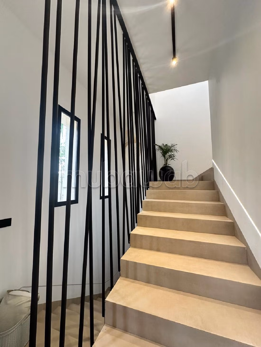 Beautiful villa for rent in Amelkis. 5 large living areas. Furnishings