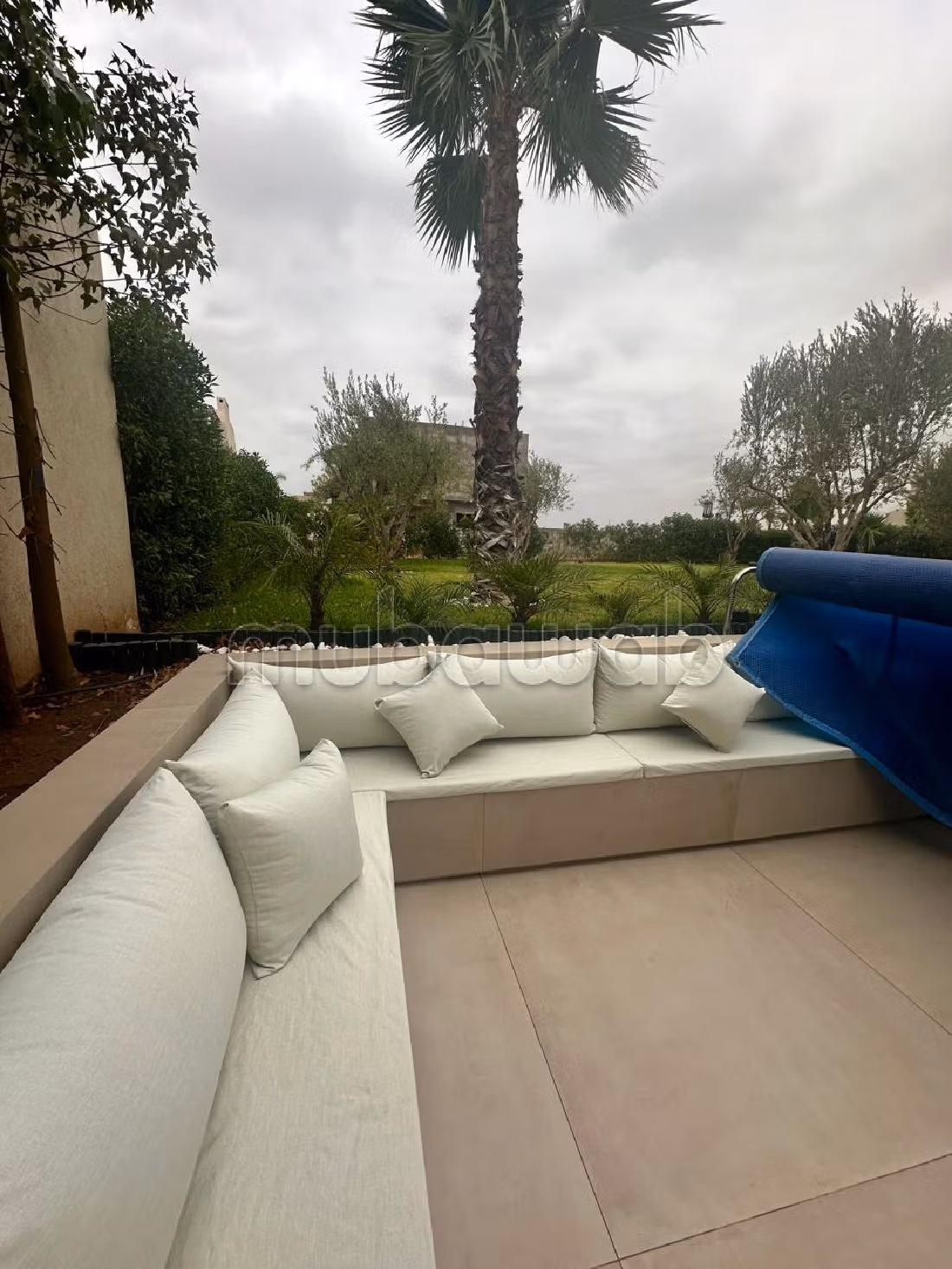 Beautiful villa for rent in Amelkis. 5 large living areas. Furnishings