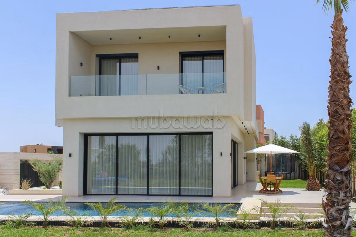 Beautiful villa for rent in Amelkis. 5 large living areas. Furnishings