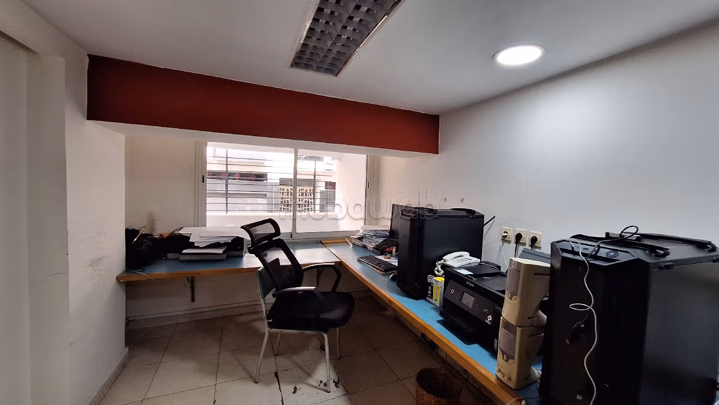 Local 94 m² rdc proche Bd Ben Barka