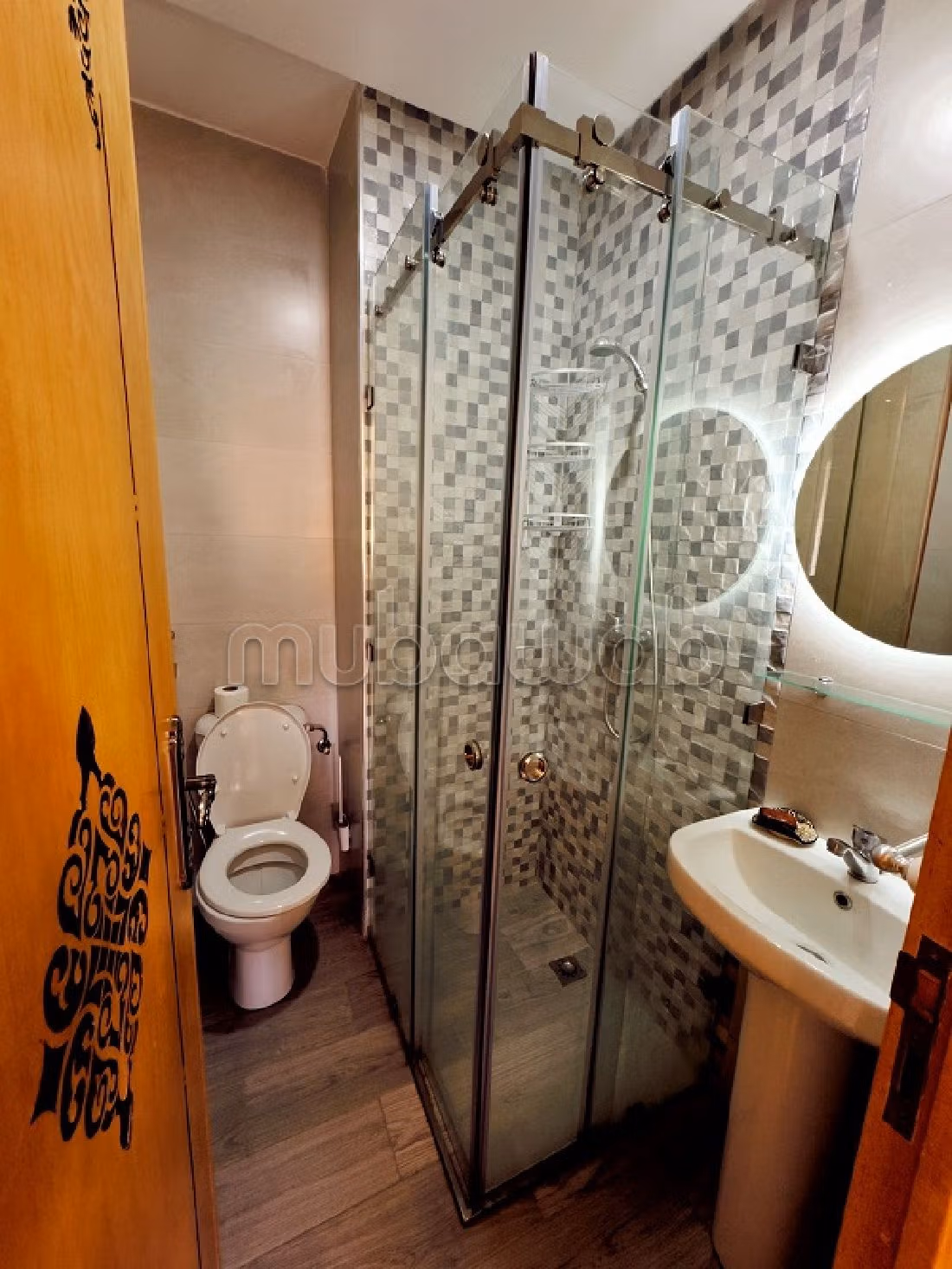 Affitta il tuo appartamento a Hay Mohammadi. 1 camera. ammobiliato. 