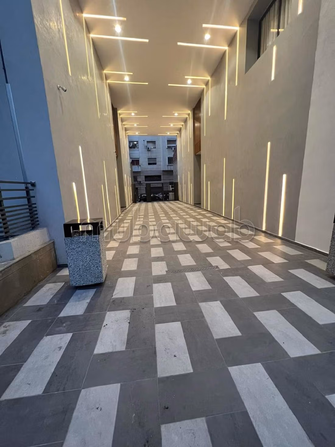 Affitto di uno splendido appartamento a Maârif Extension. 1 camera. arredato.