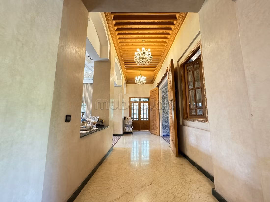 Vendita villa di lusso. Superficie 500 m². Giardino, terrazzo. 