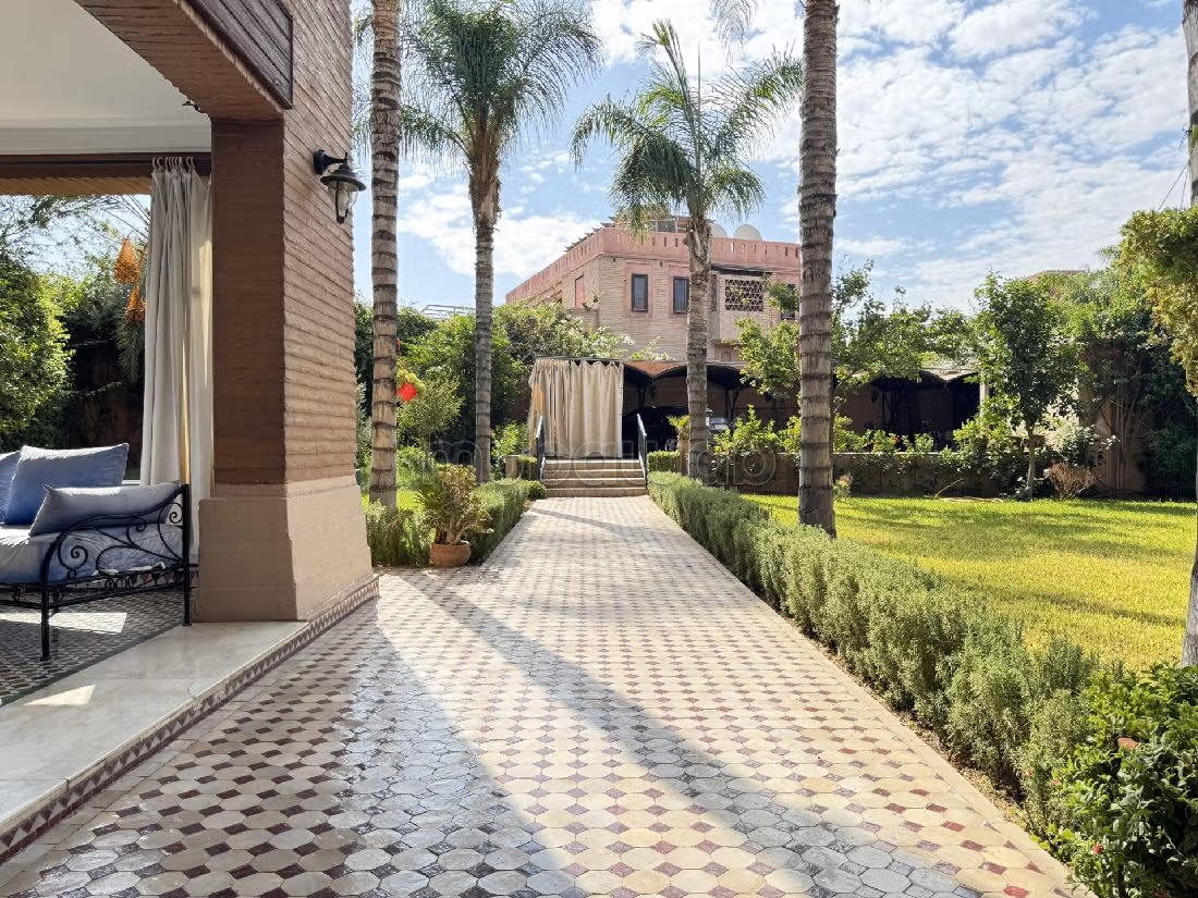 Vendita villa di lusso. Superficie 500 m². Giardino, terrazzo. 