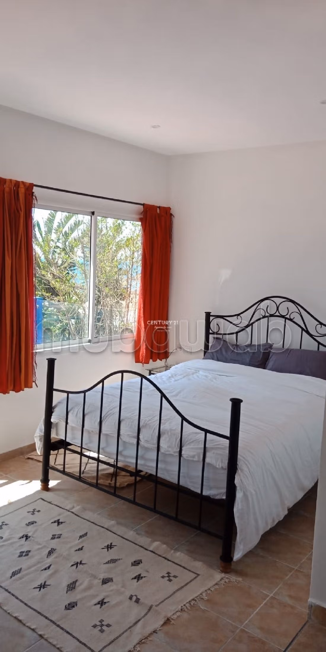 منزل جميل جدا للبيع بلاسييسطا. 4 قطع مريحة. مفروشة