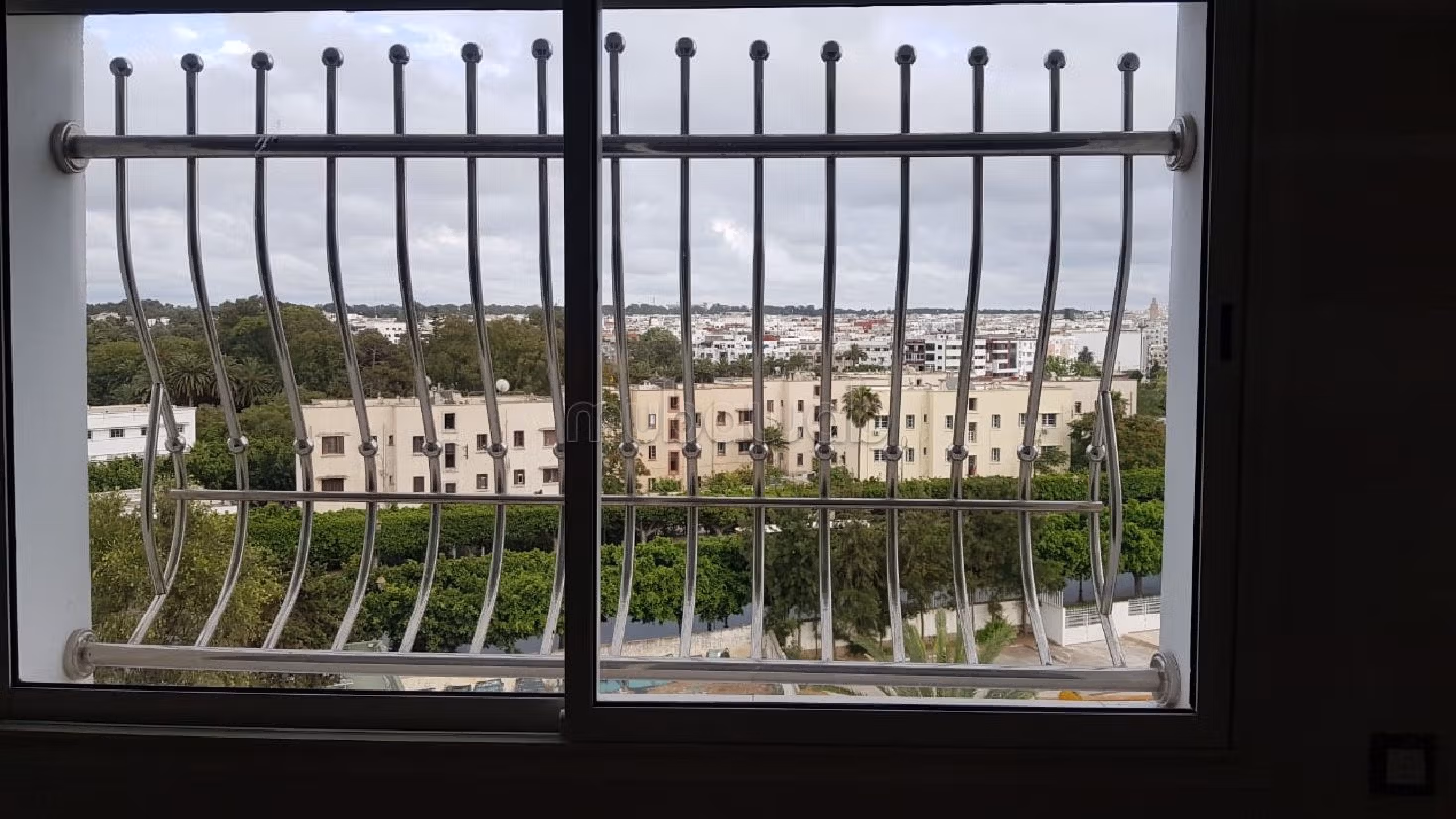 Sale of a lovely apartment in Kébibat. 3 rooms. Lift and terrace. 