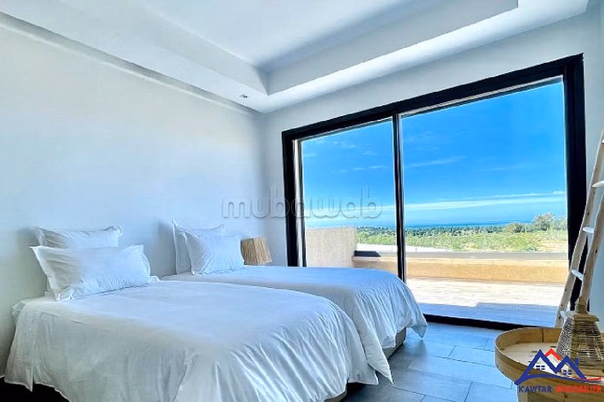 فيلا رائعة للبيع ب غزوى. المساحة الكلية 1500 م². بواب ومكيف الهواء