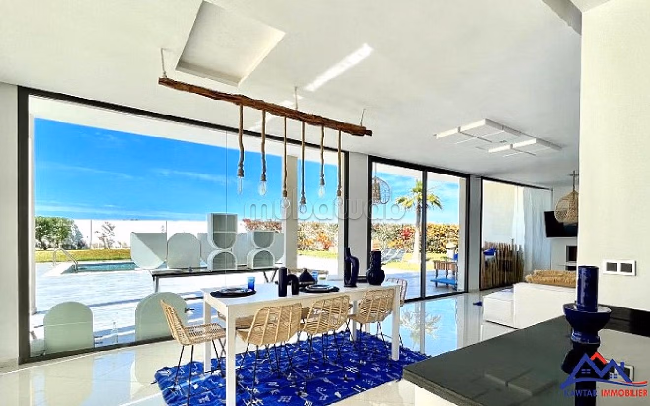 فيلا رائعة للبيع ب غزوى. المساحة الكلية 1500 م². بواب ومكيف الهواء