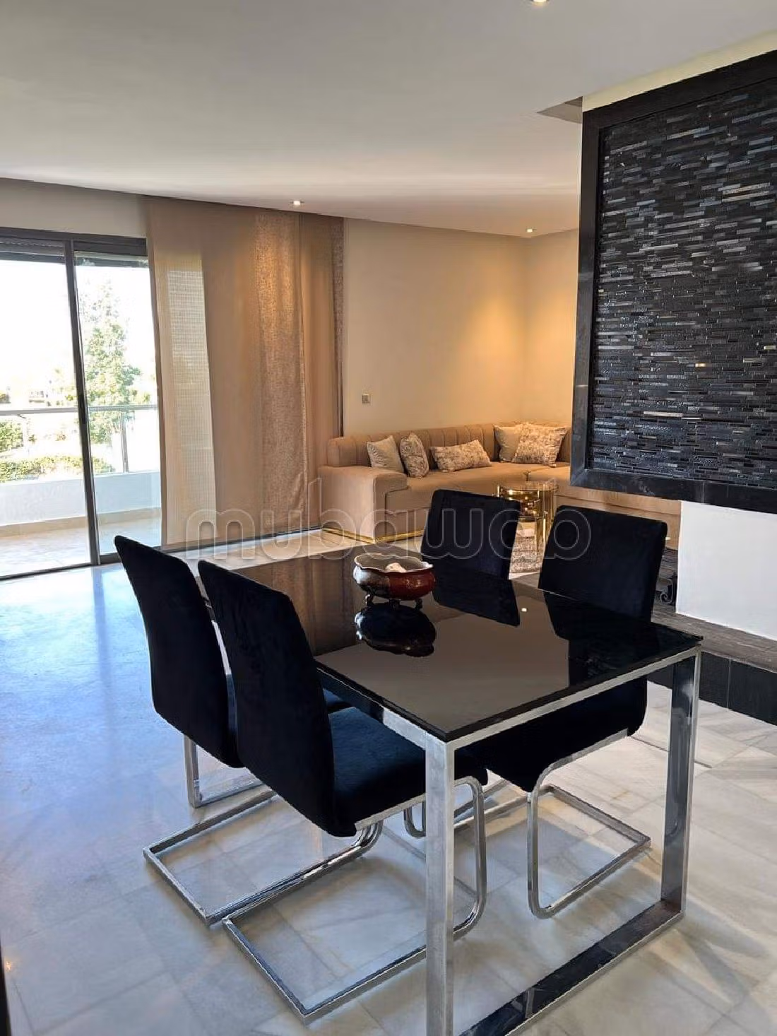 Superbe appartement meuble à louer à Bouskoura