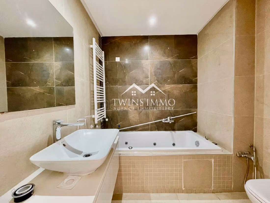 Duplex S3 avec piscine à La Marsa