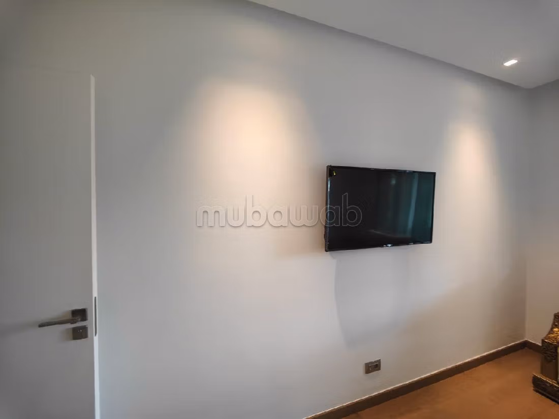 Très bel appartement à CFC à louer 80 m²