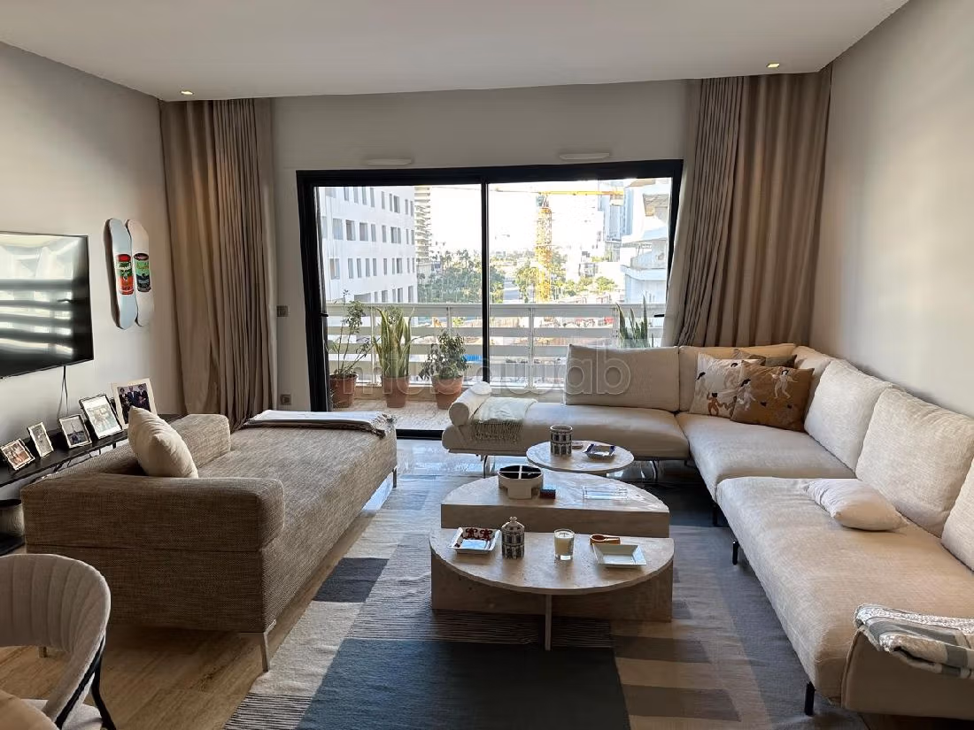 Superbe appartement vide à louer 100 m² à cfc