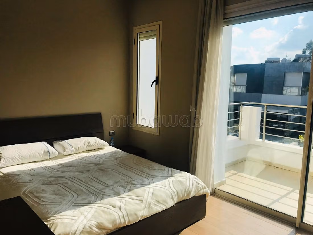 Affitto di uno splendido appartamento a Ville Verte. 3 camere. Grande piscina. 