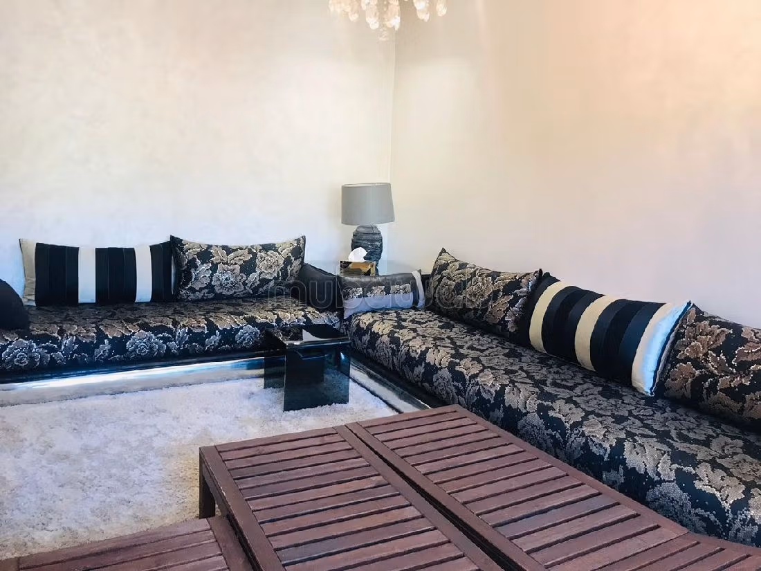 Affitto di uno splendido appartamento a Ville Verte. 3 camere. Grande piscina. 