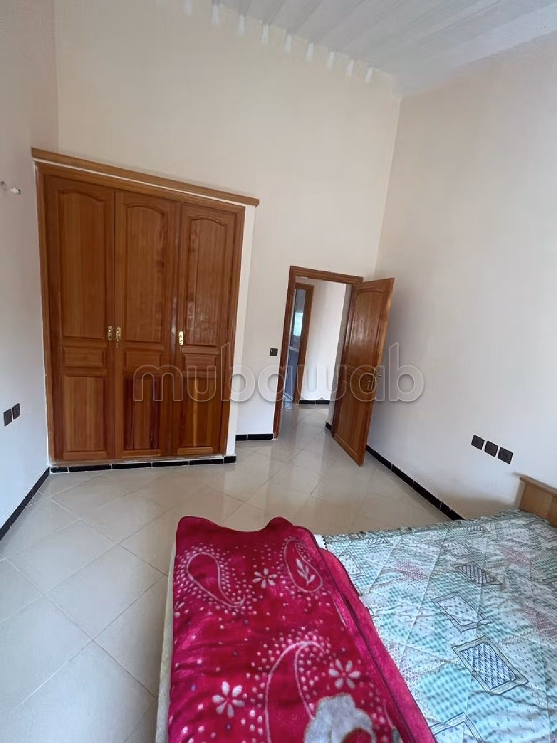 Bellissima casa in vendita. 3 belle camere da letto. Ammobiliato