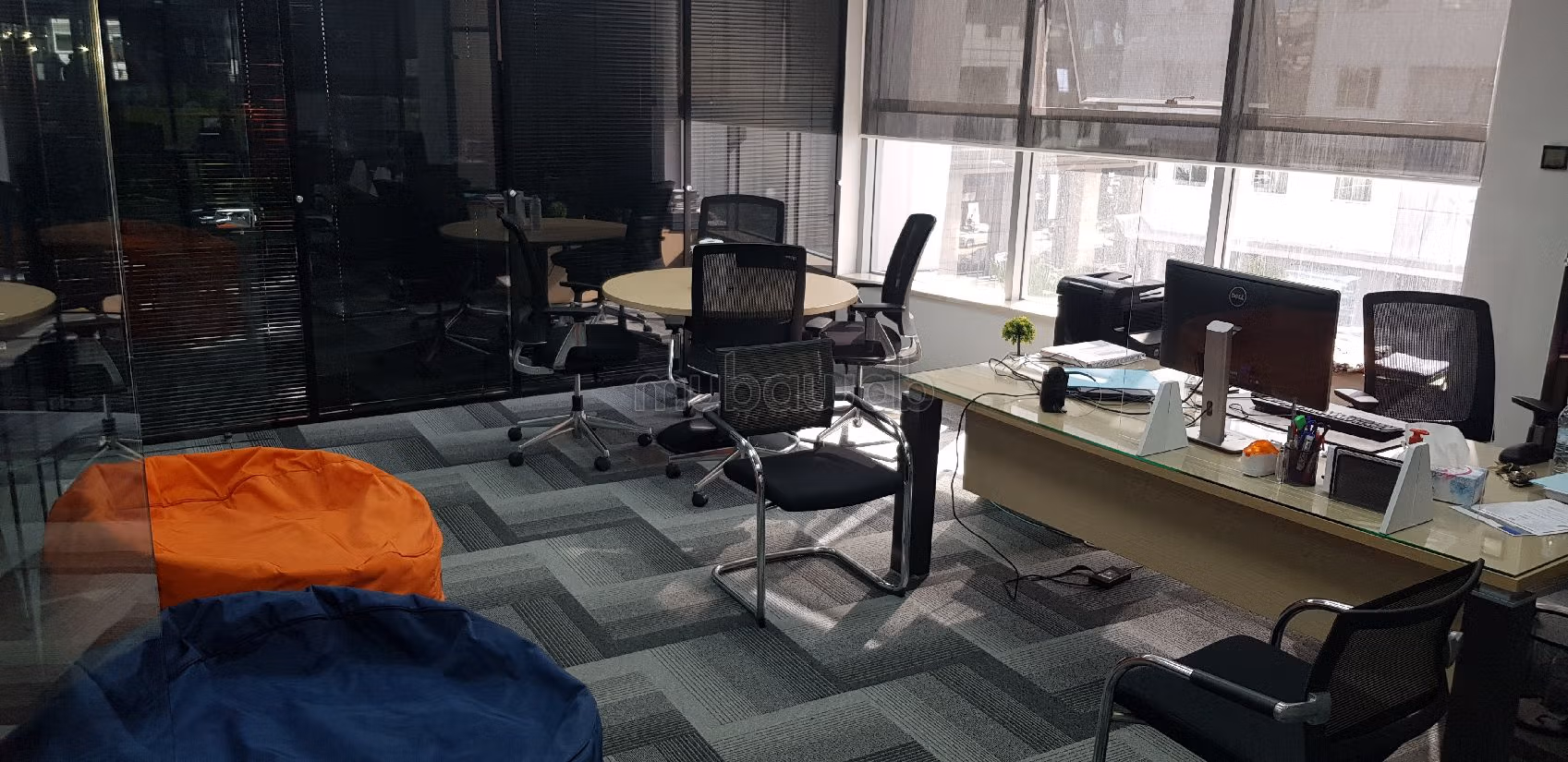 Nu huren: kantoorruimte in Palmier. Totale oppervlakte 315 m². Conciërgeservice en airconditioning. 
