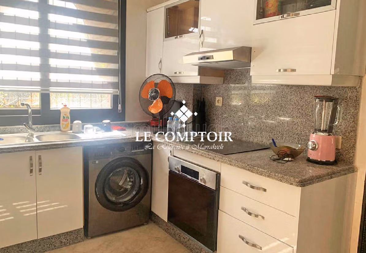 Vendita villa di lusso a Route de Fez. 5 locali spaziosi. Giardino e garage. 