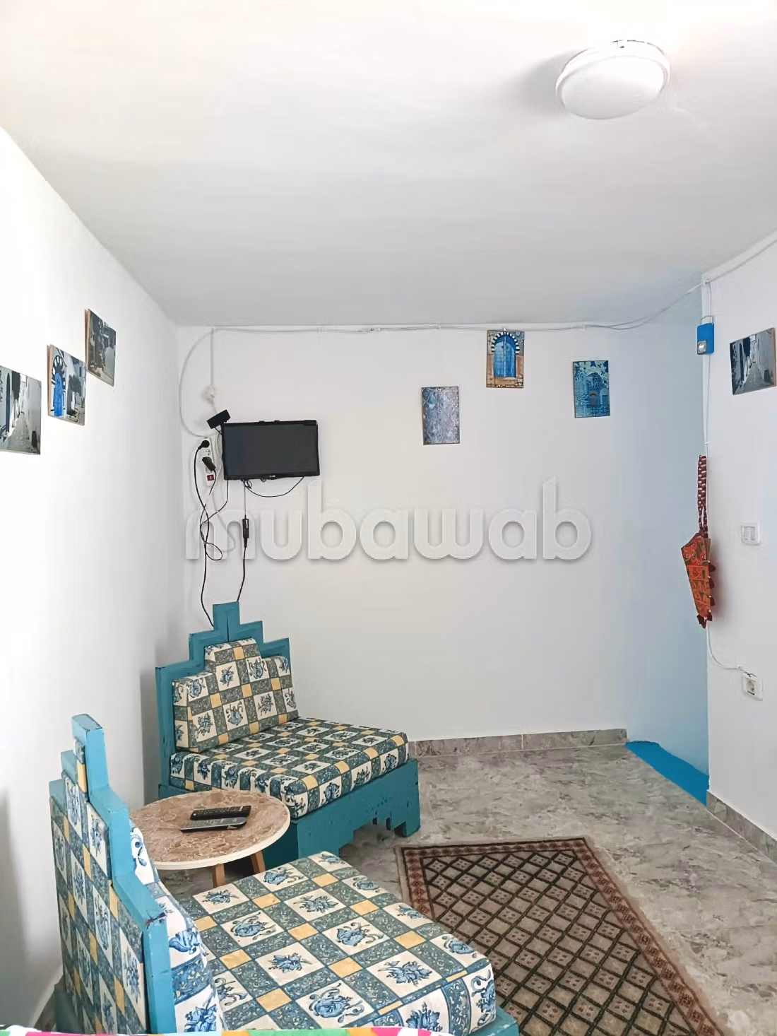 Une maison indépendante triplex meublée