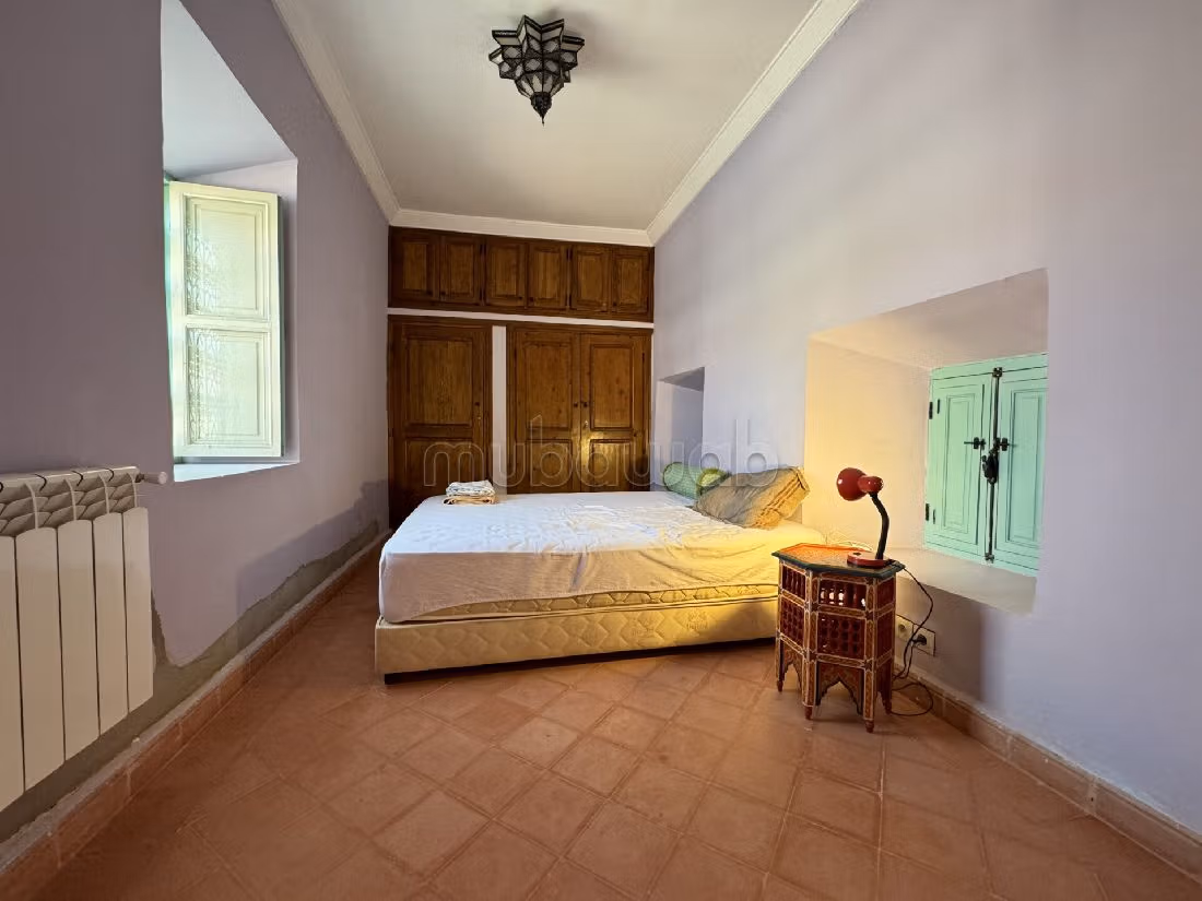 Eccezionale residenza di lusso in vendita a Route Amizmiz. Superficie 400 m². Piscina e aria condizionata. 