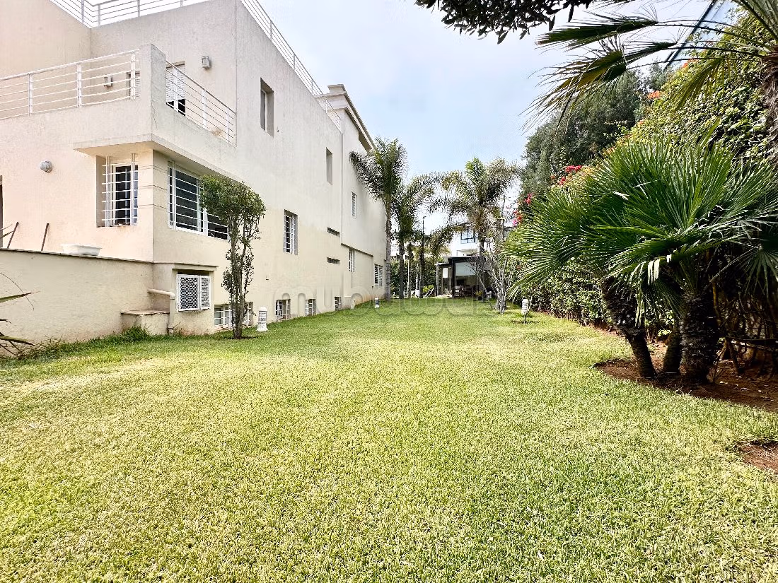 منزل رائع للكراء بعين الذياب. 6 قطع مريحة. مفروشة