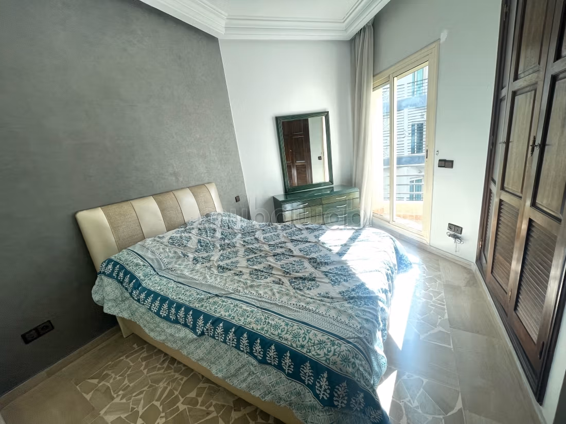A Louer: bel Appartement 2 chambres et 2 sdb meublé avec 2 places de garage — 3