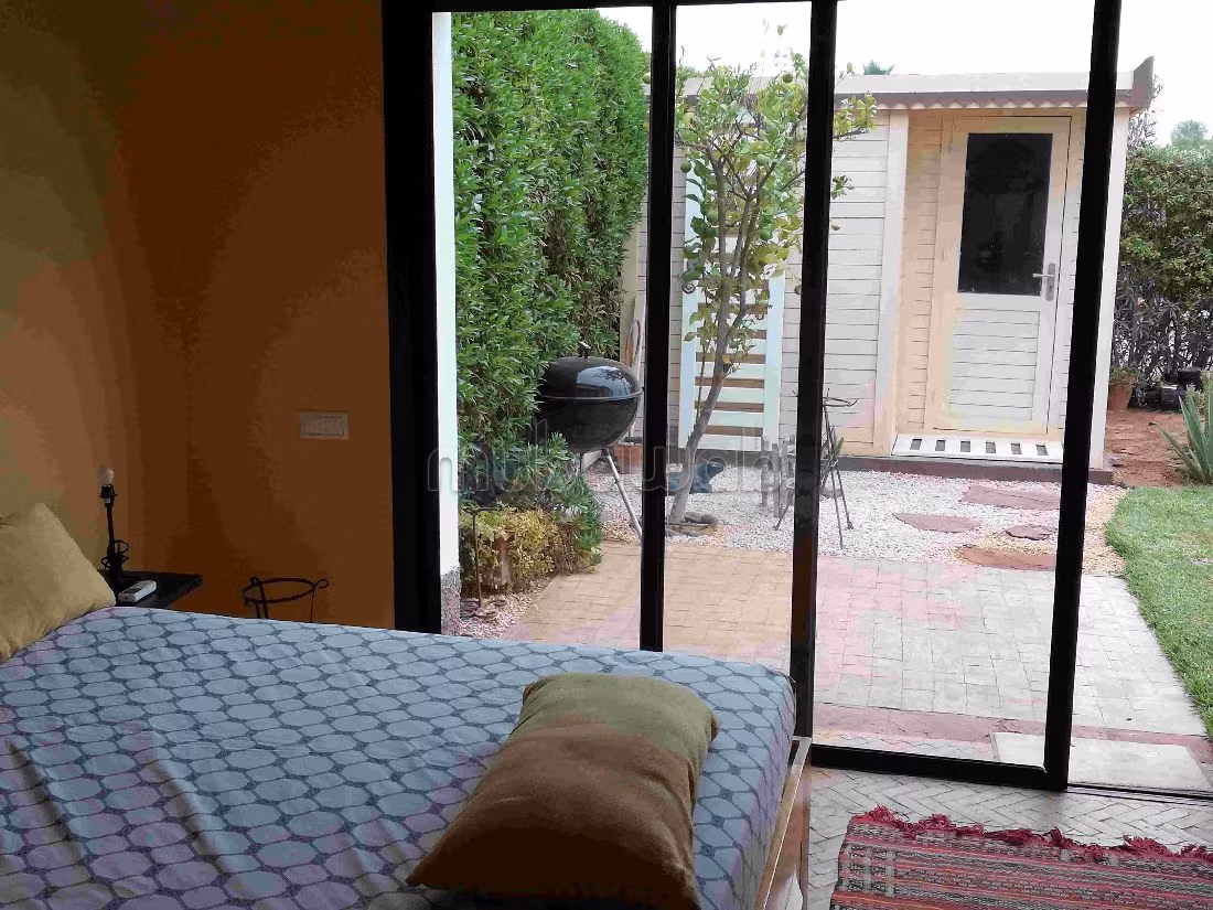 Beautiful house for sale. Large area 160 m². Ample storage space