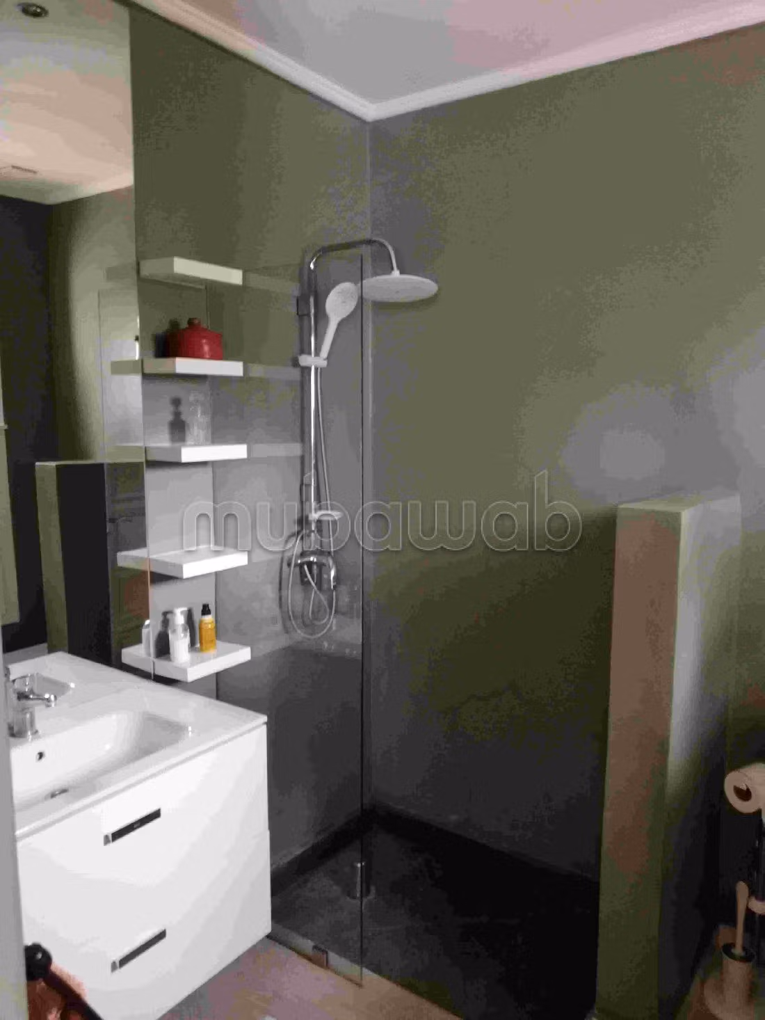 Beautiful house for sale. Large area 160 m². Ample storage space