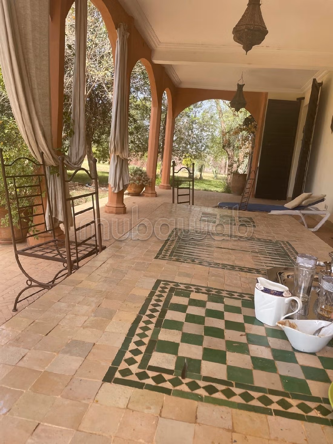 Casa de lujo en venta en Route de Fez. 4 hermosas habitaciones. Amueblado.