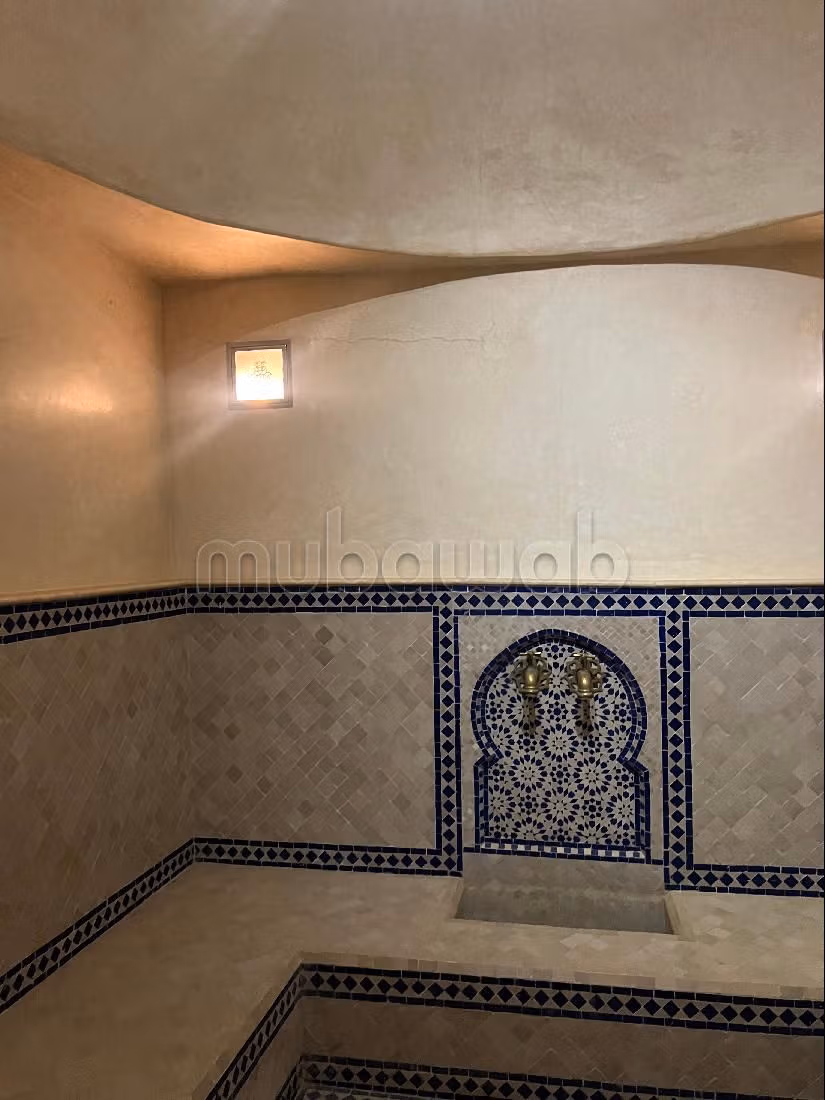 Casa de lujo en venta en Route de Fez. 4 hermosas habitaciones. Amueblado.