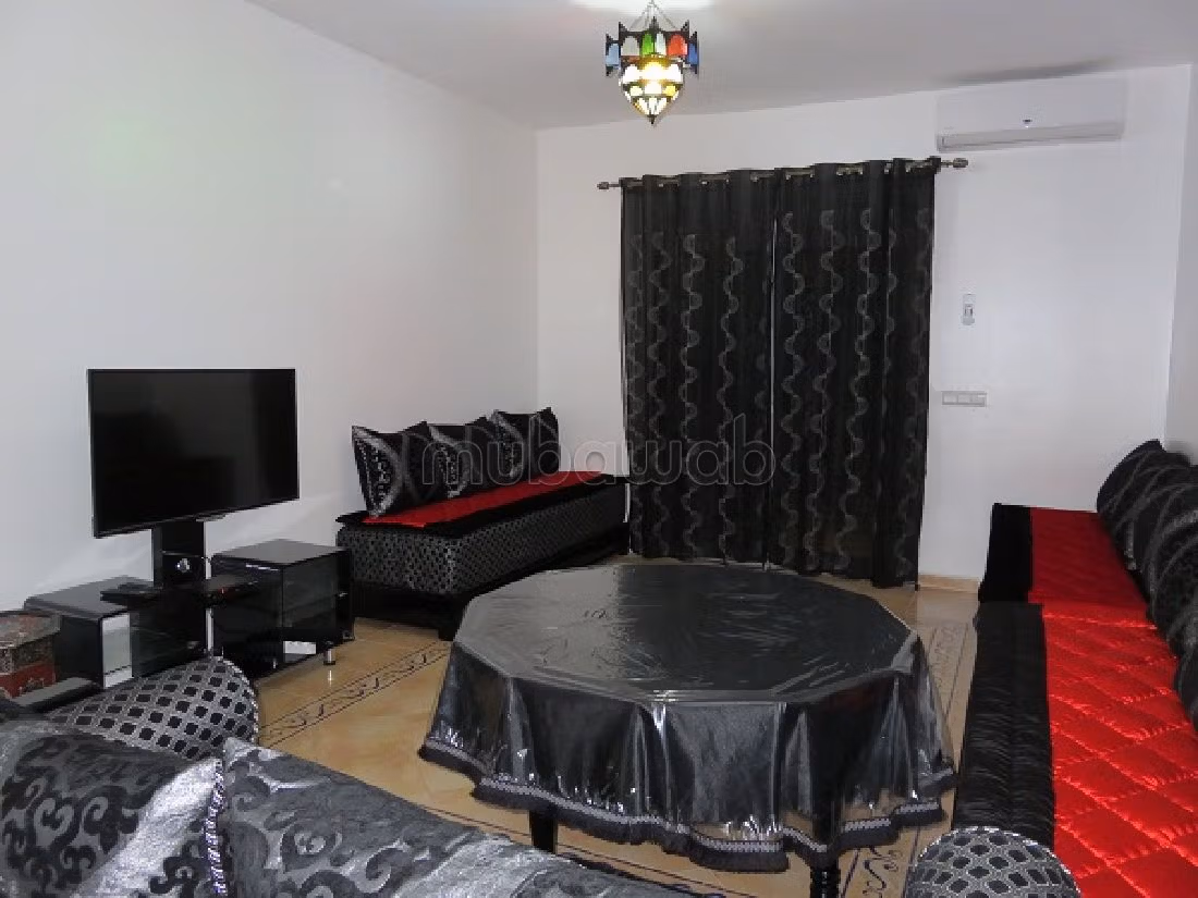 شقة رائعة للبيع بالسعيدية. 2 غرف ممتازة. مفروشة.