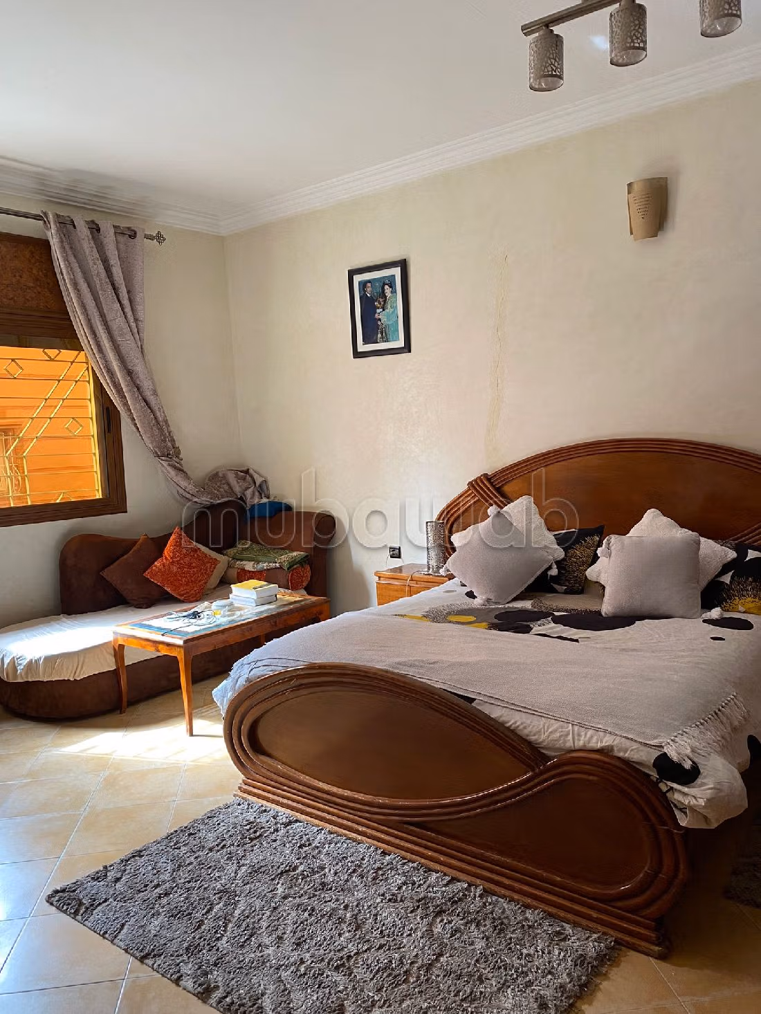 House for sale in Hay Inara. 8 rooms. Garden and terrace