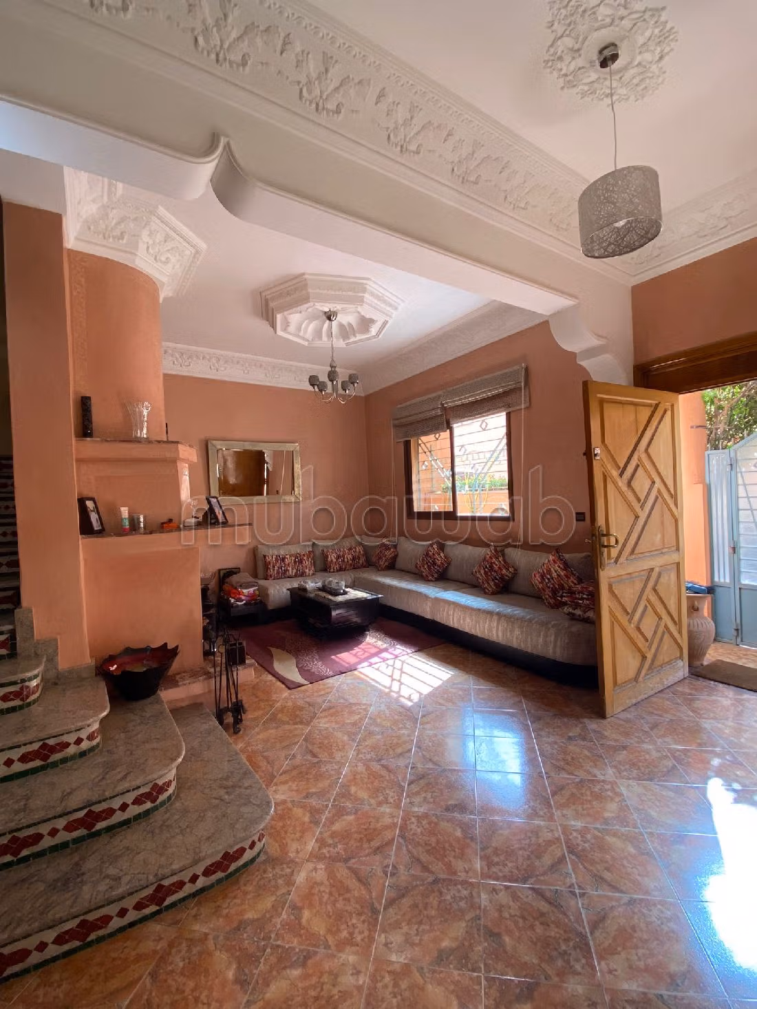 House for sale in Hay Inara. 8 rooms. Garden and terrace