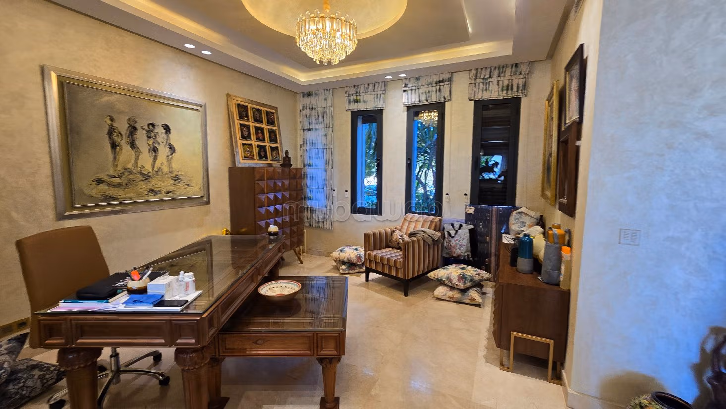 منزل فخم للبيع ب المدينة الخضراء. المساحة 667 م². صالون مغربي تقليدي ، إقامة آمنة. 