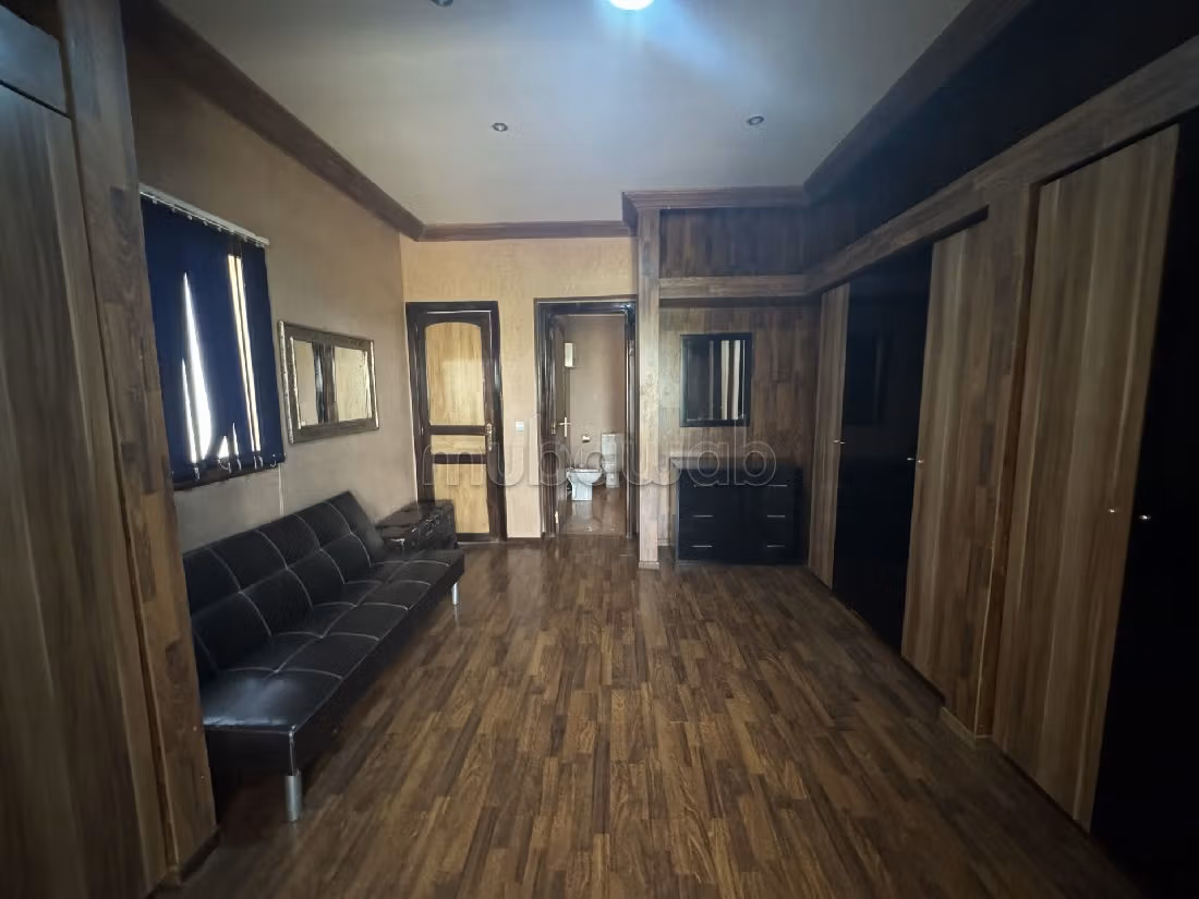 Suntuosa villa en venta en Amelkis. 6 bonitas habitaciones. Salón con chimenea, sistema de aire condicionado general. 