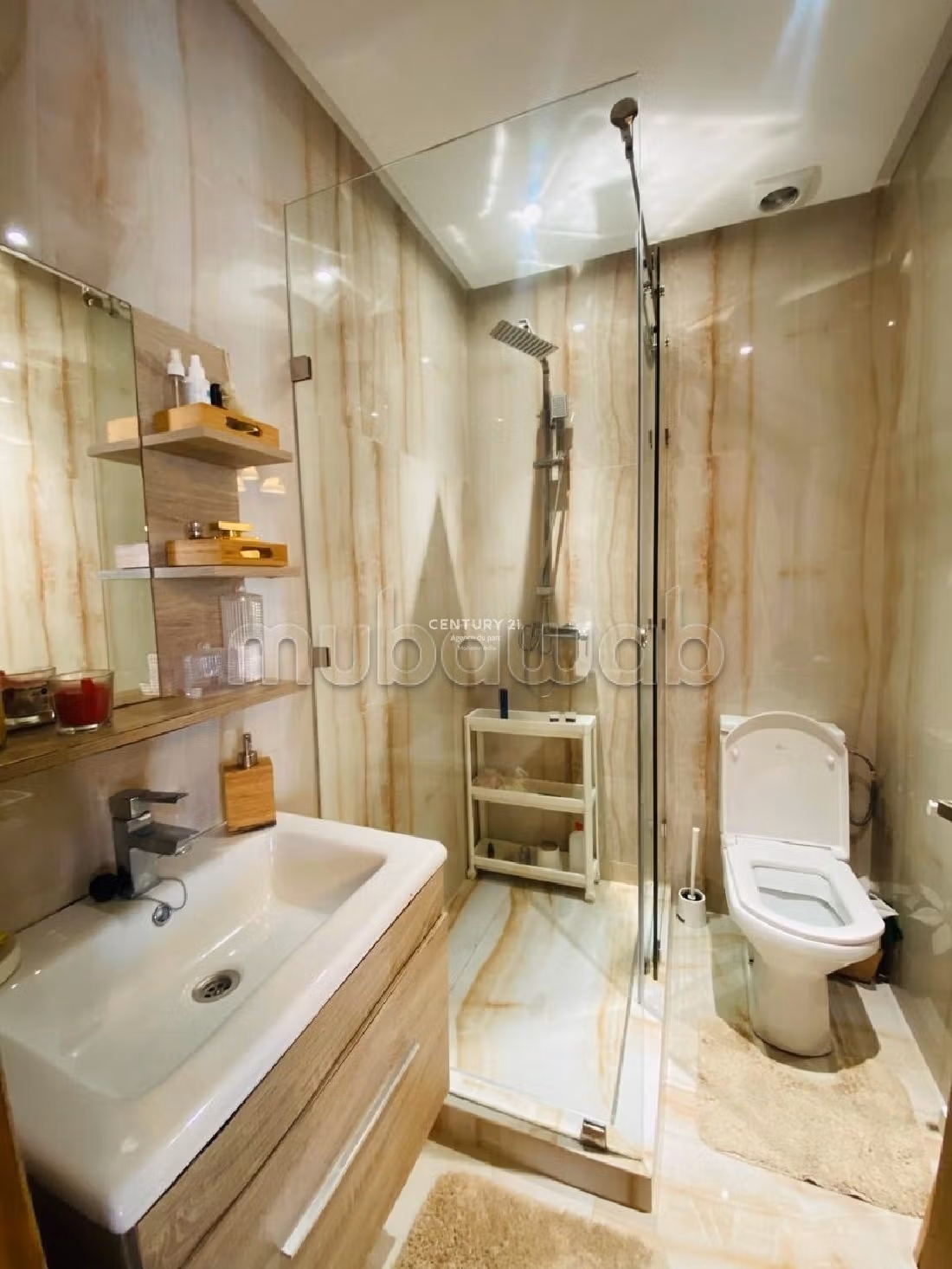 Nu te huur: appartementen. Oppervlakte 93 m². Volledig gemeubileerd