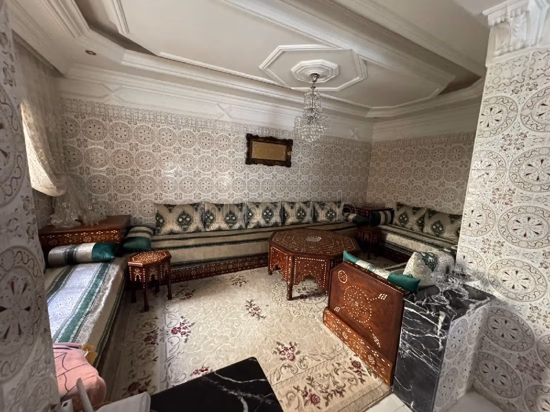 بيع منزل ممتاز ب حي شماعو. 4 قطع. صحن فضائي وباب متين وممتاز