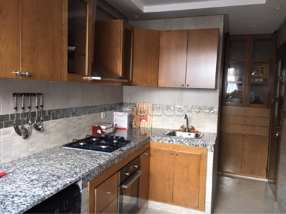 Find an apartment for rent in Hassan Centre Ville. 3 rooms. Fully furnished