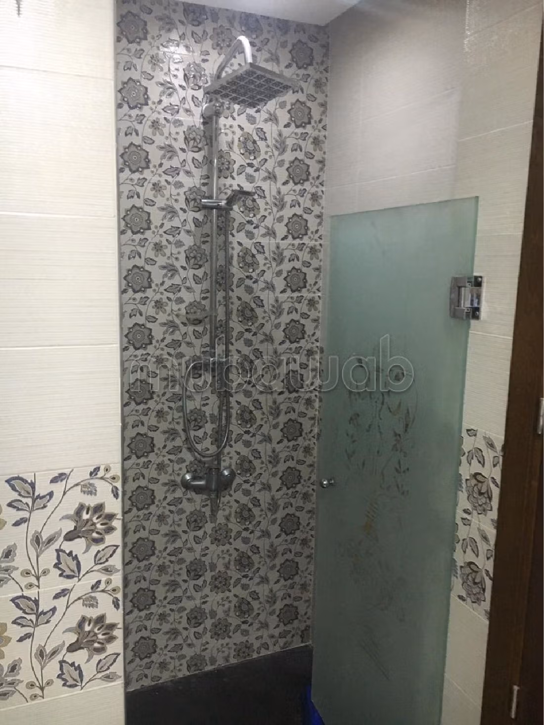 Find an apartment for rent in Hassan Centre Ville. 3 rooms. Fully furnished