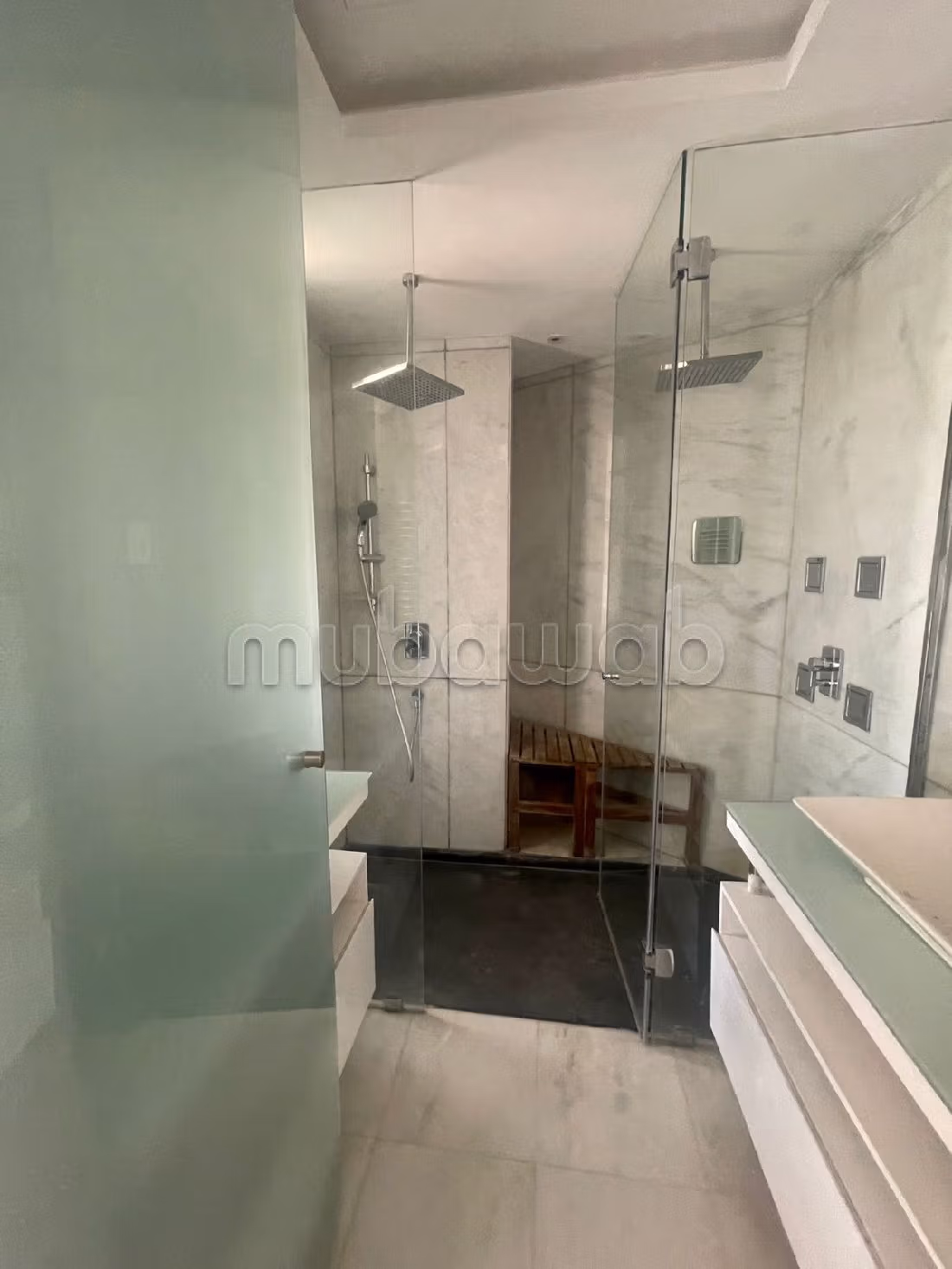 Tres bel appartement a louer sur triangle d'or