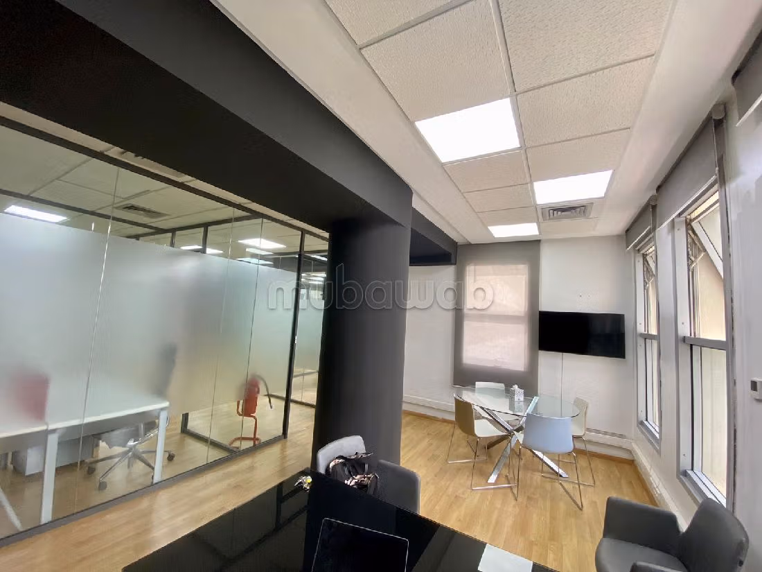 Offices for rent in Palmier. Area 131 m². 