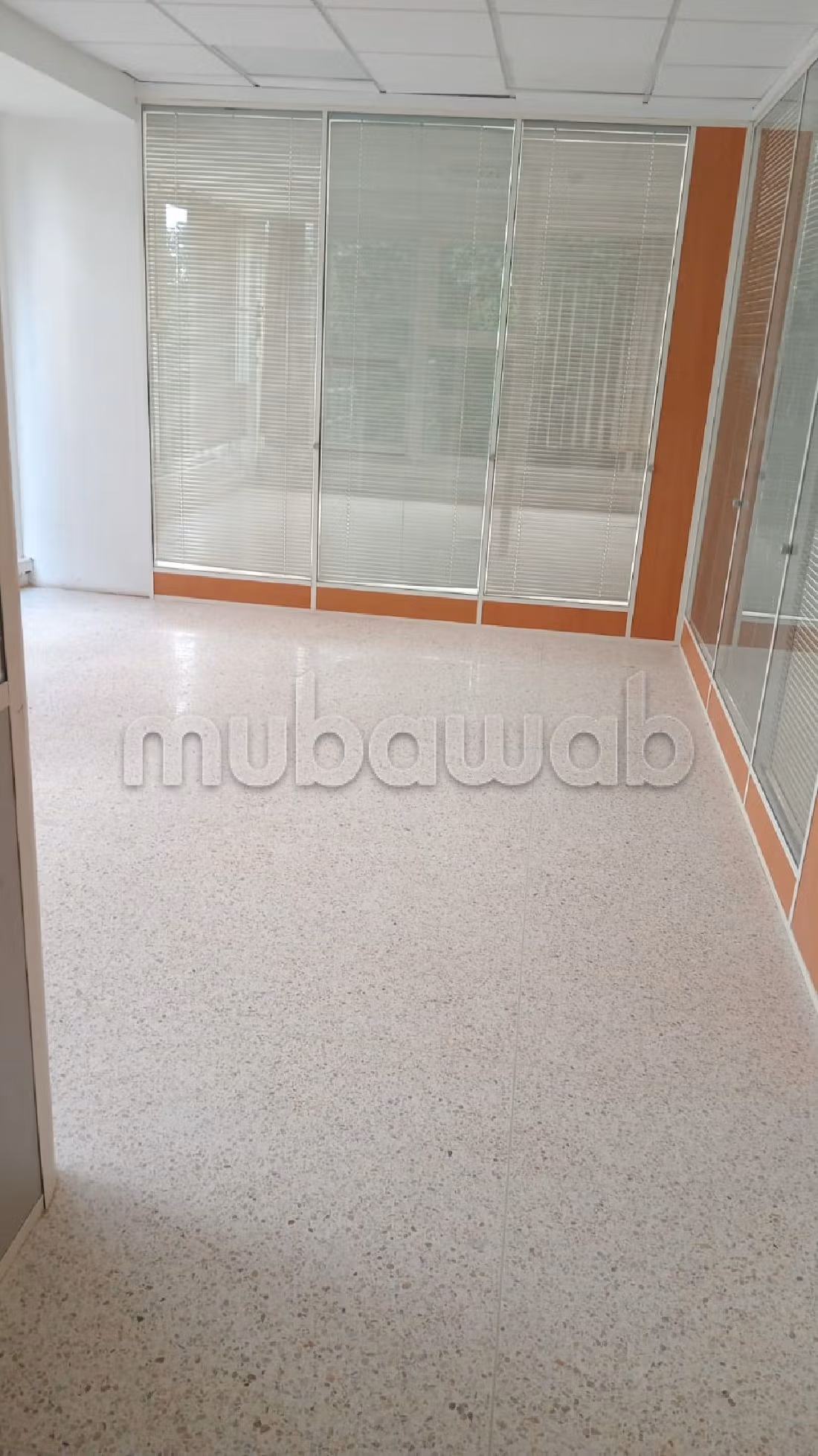 Offices for rent in Sidi Maarouf. Total area 300 m². Caretaker service available, General air conditioning