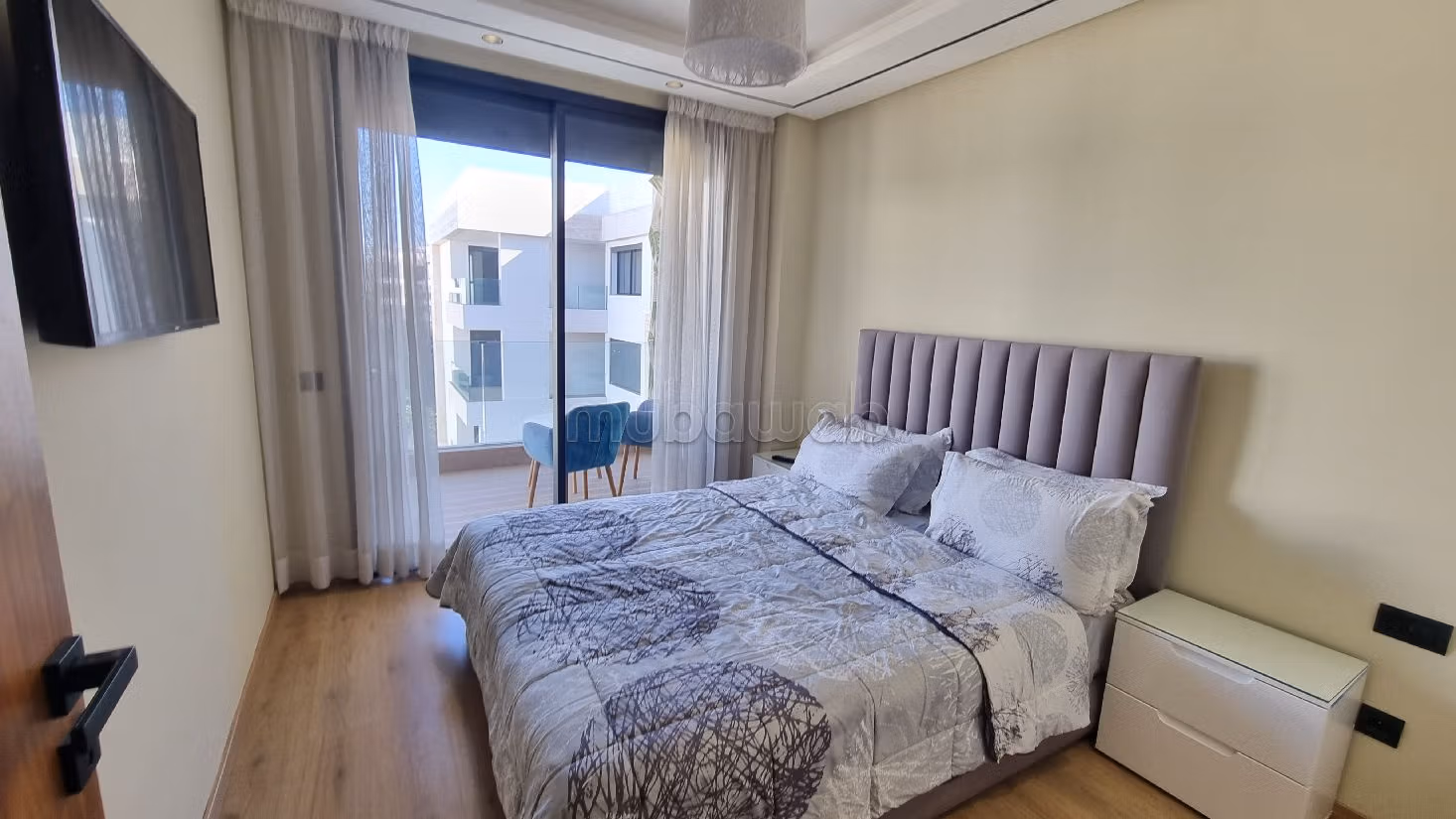Appartementen om te huren in Californie. 1 Ruimte. Gemeubileerd.