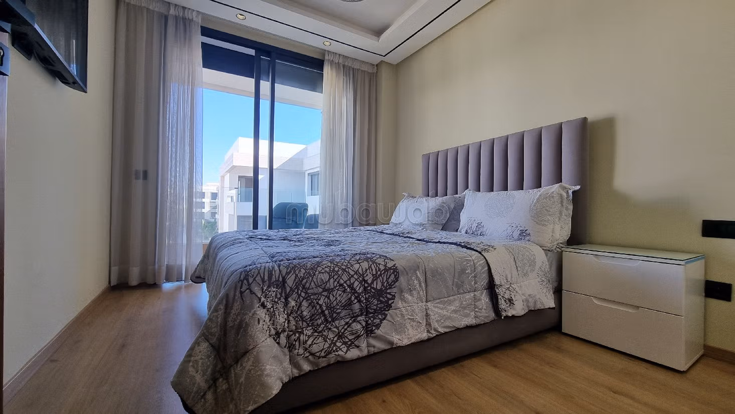 Appartementen om te huren in Californie. 1 Ruimte. Gemeubileerd.